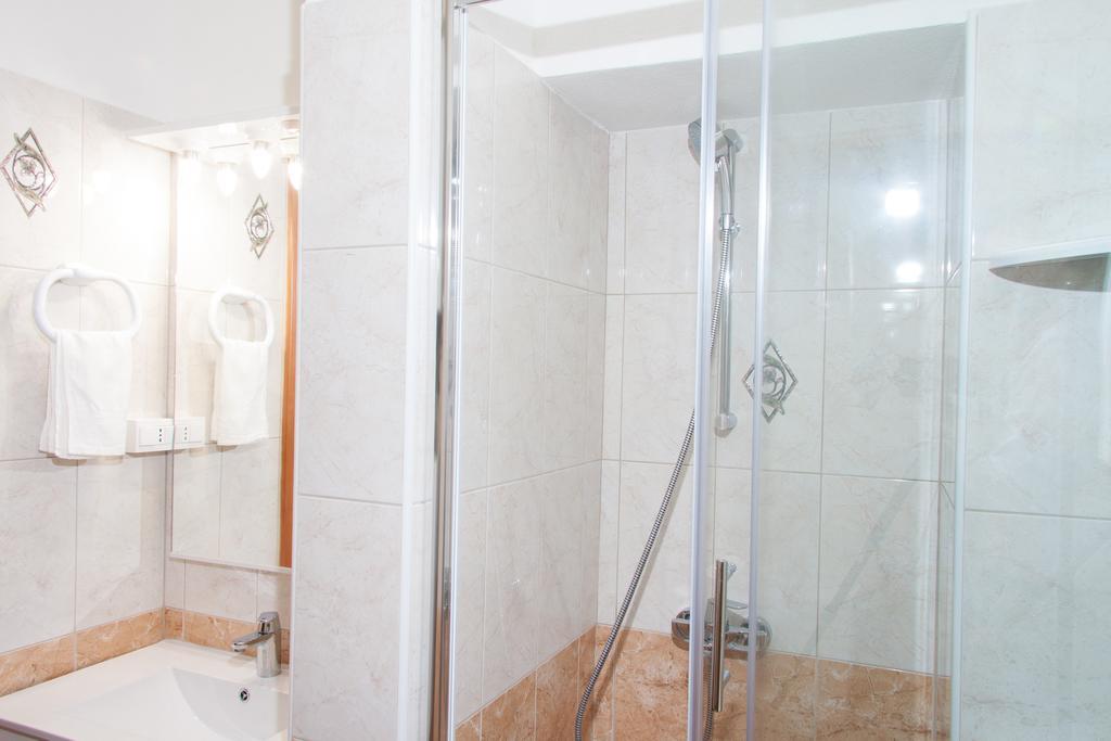 Apartments Mezzanine ซาเกร็บ ภายนอก รูปภาพ